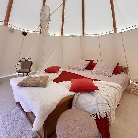 Tipi Nuit Insolite En Pleine Nature Lüks kamp alanı Glanville